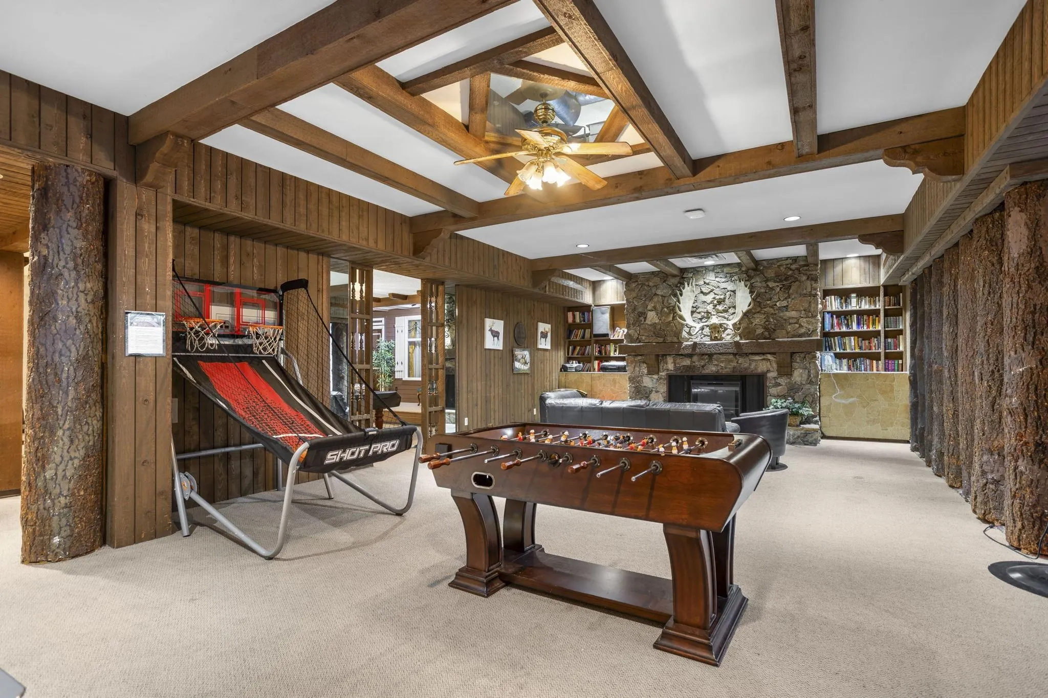 1605 3737 Bartlett Court