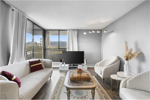 1605 3737 Bartlett Court