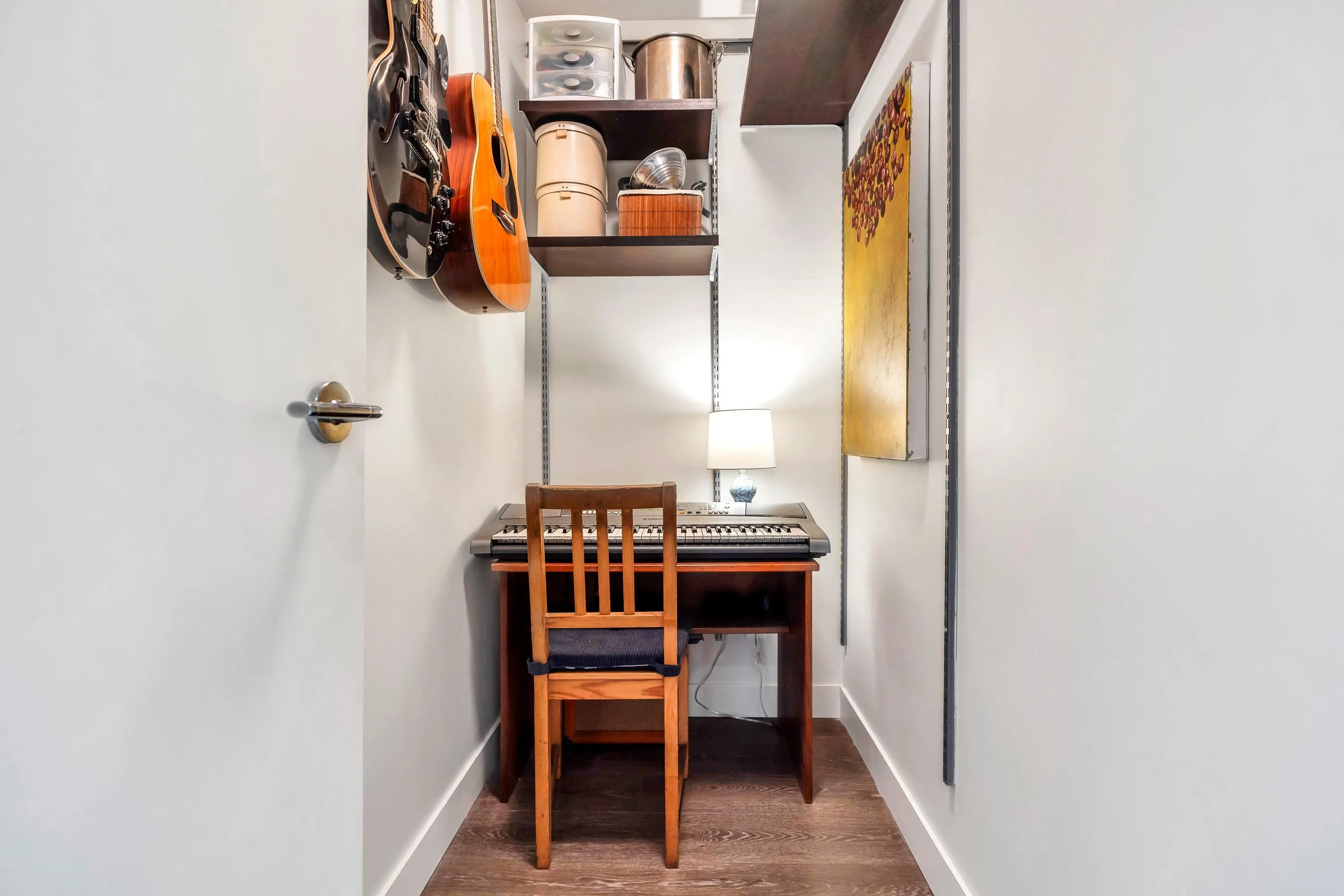 329 1588 E Hastings Street