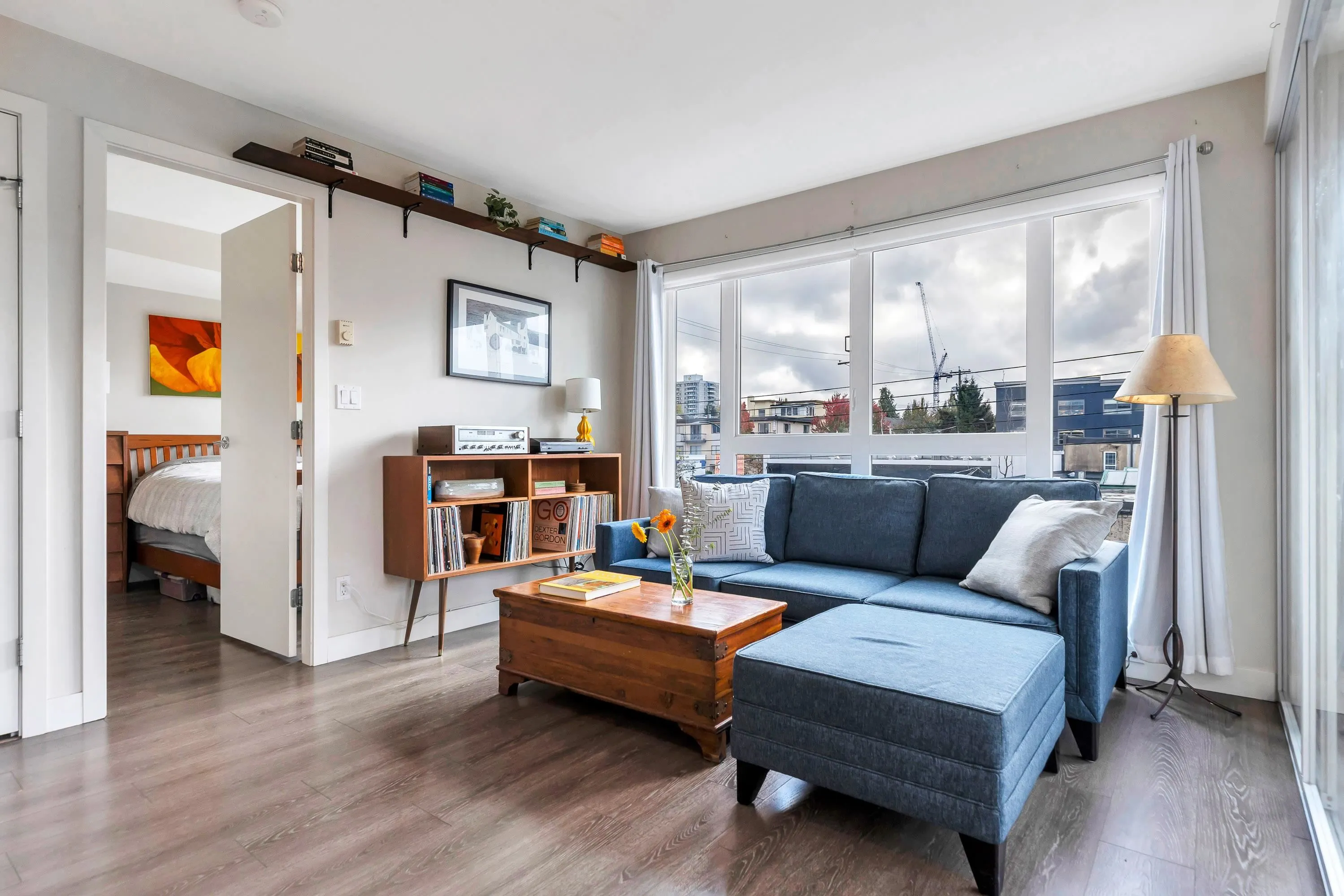 329 1588 E Hastings Street