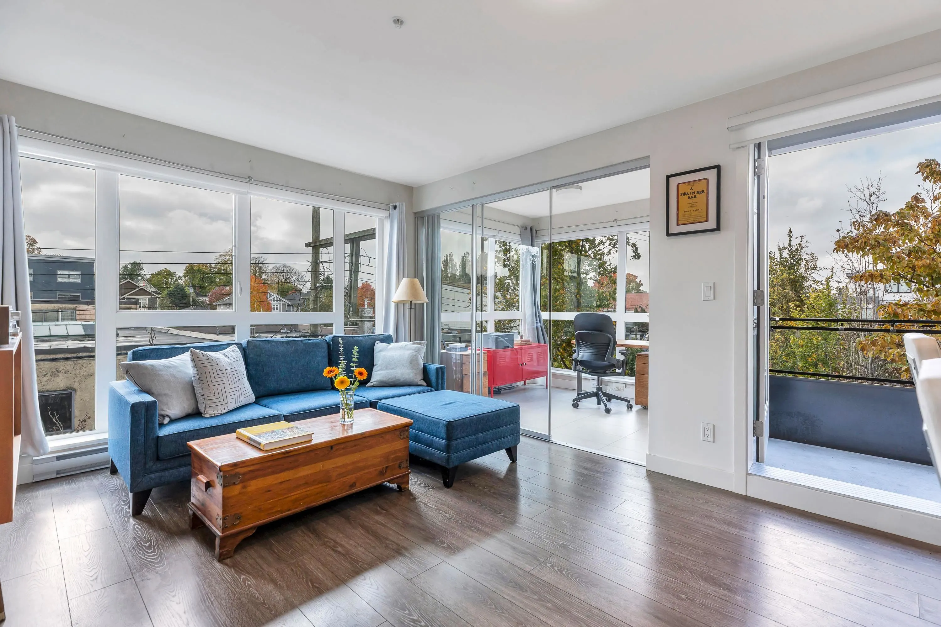 329 1588 E Hastings Street