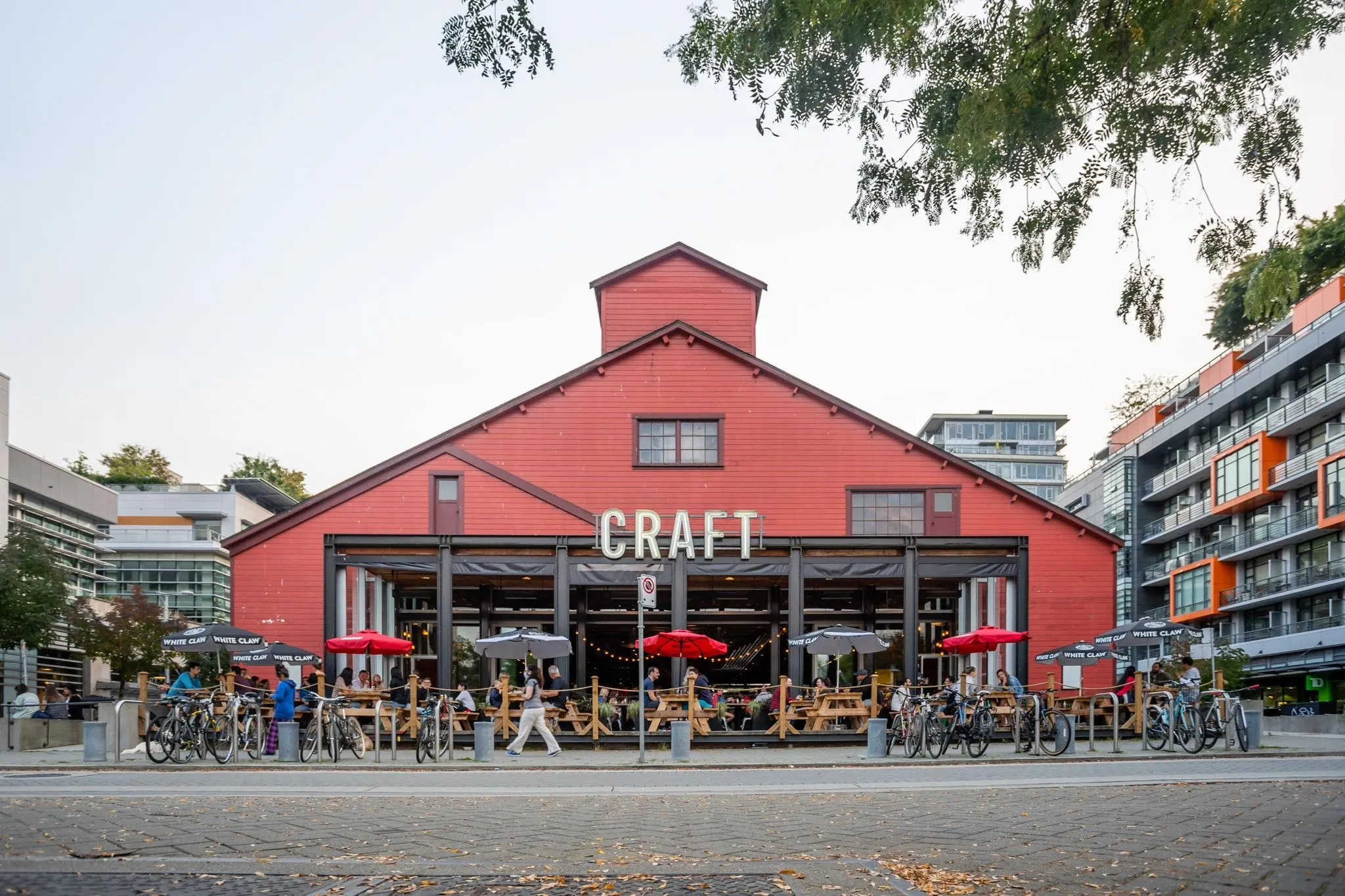 365 250 E 6th Avenue