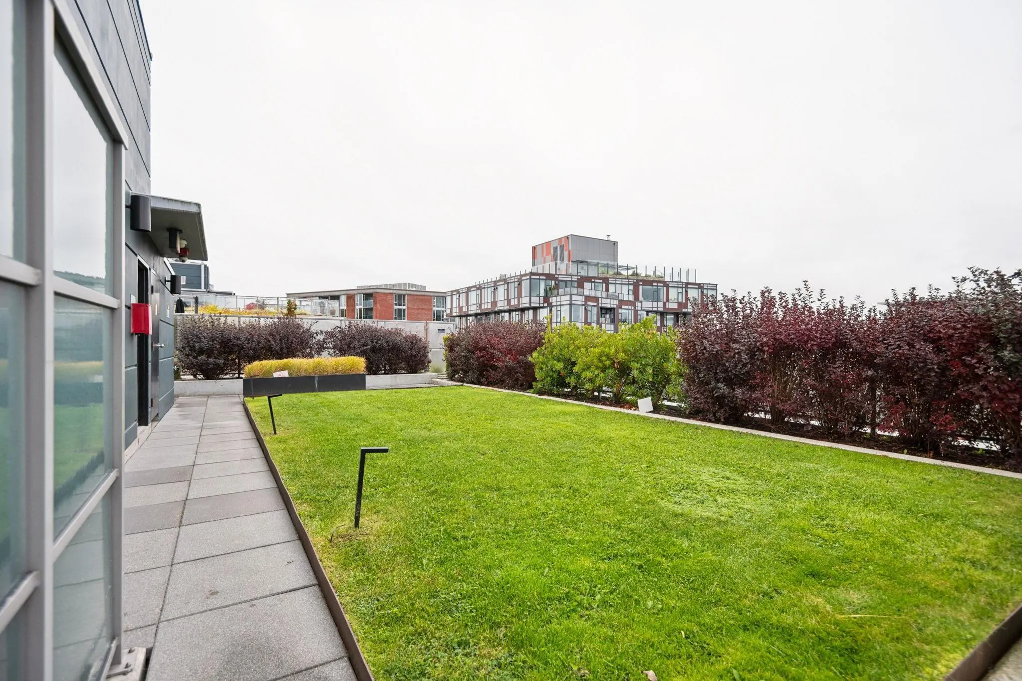 365 250 E 6th Avenue