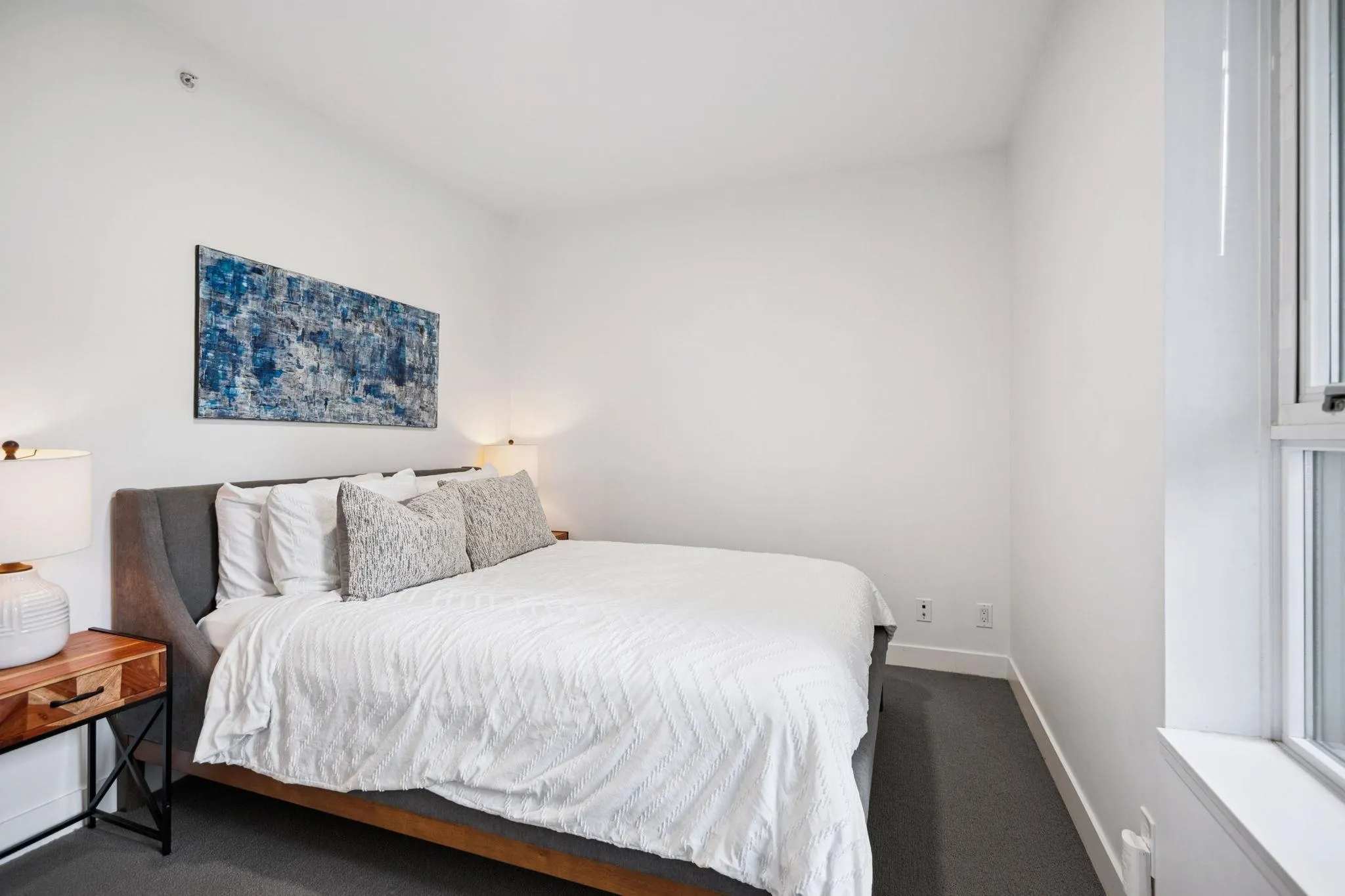 365 250 E 6th Avenue