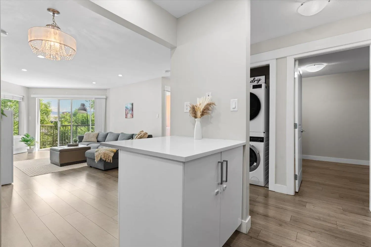 306 32725 George Ferguson Way