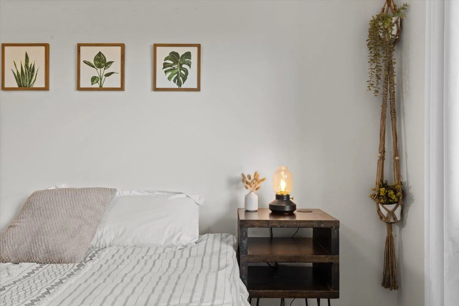 306 32725 George Ferguson Way