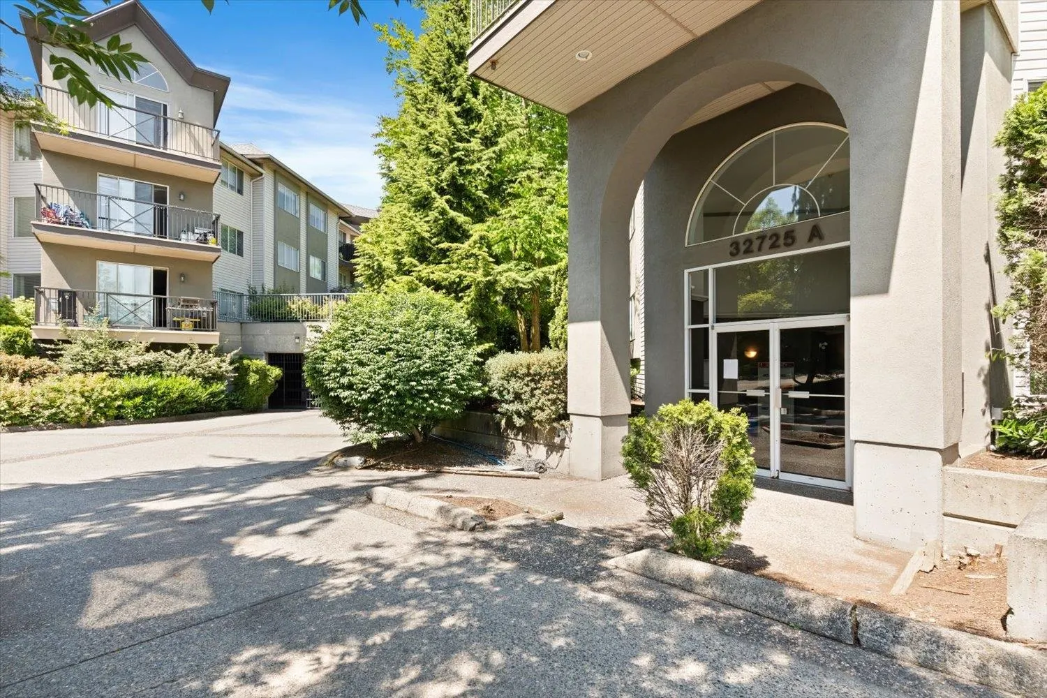 306 32725 George Ferguson Way