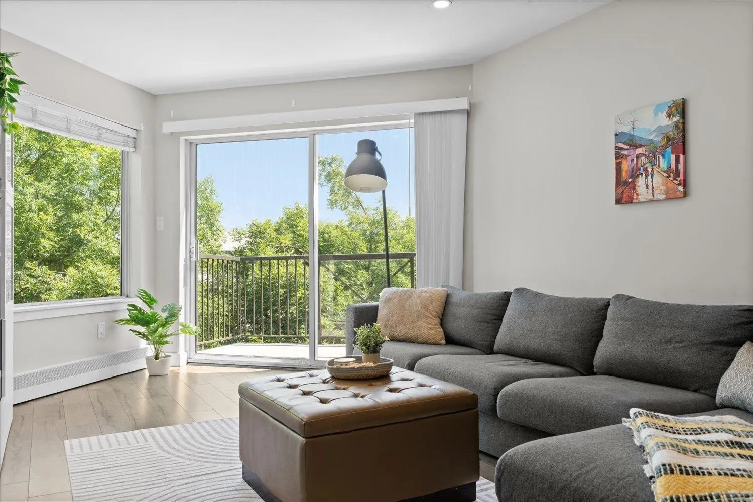 306 32725 George Ferguson Way