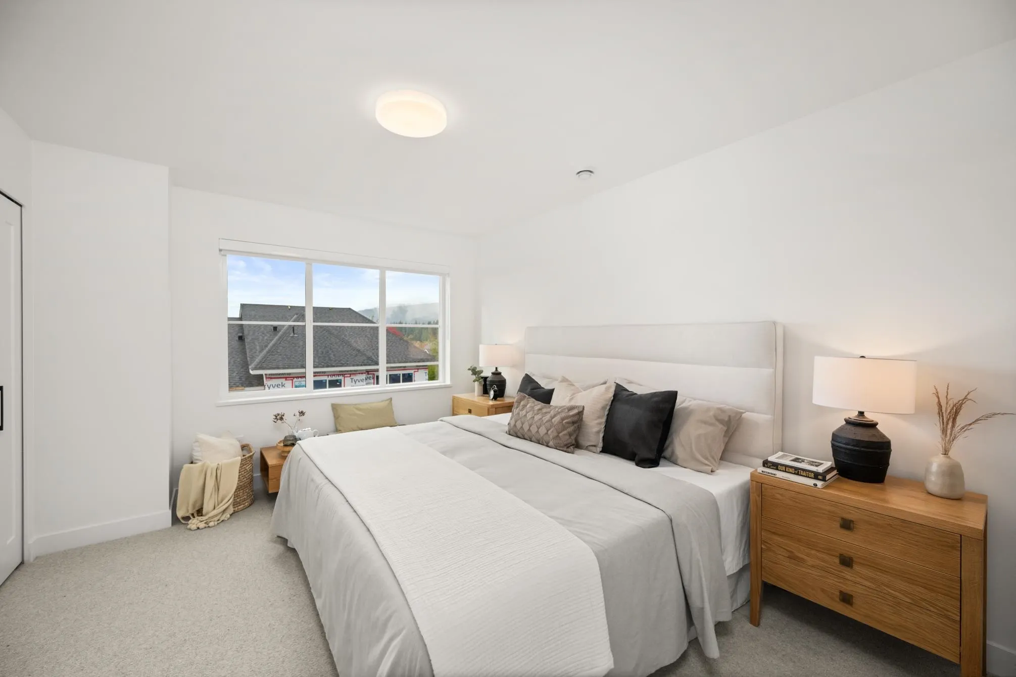 110 3421 Queenston Avenue