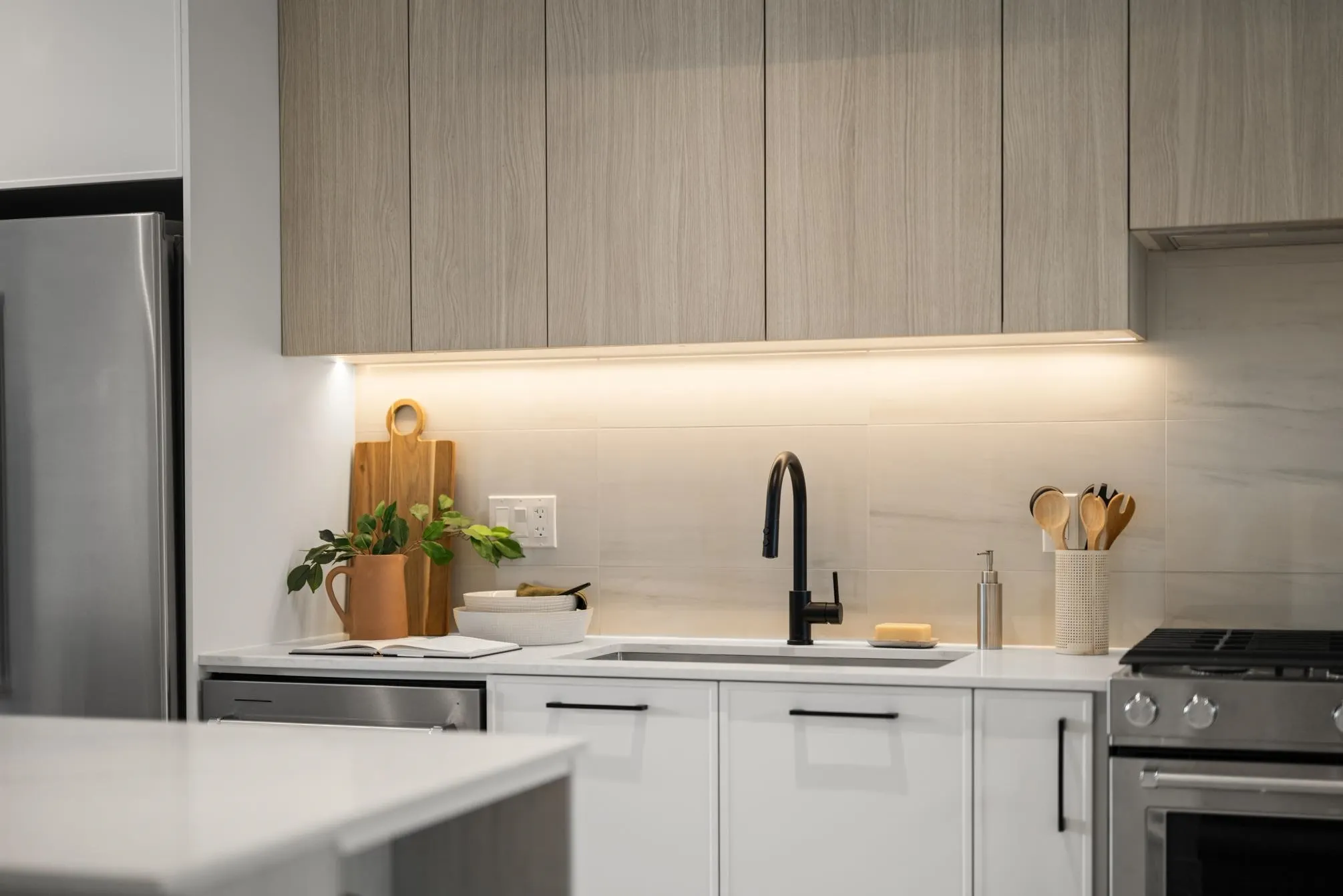 110 3421 Queenston Avenue