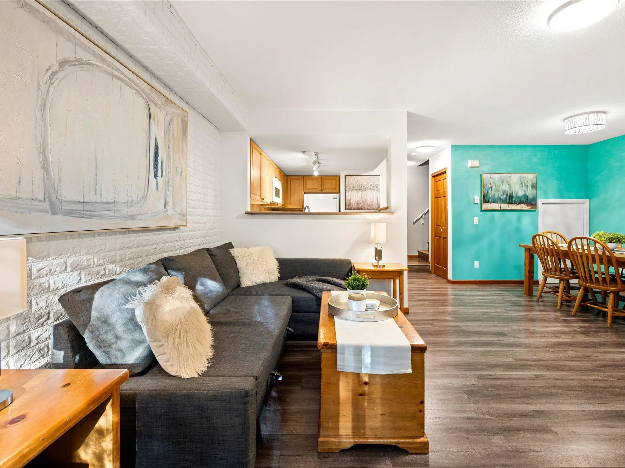 2 4335 Northlands Boulevard