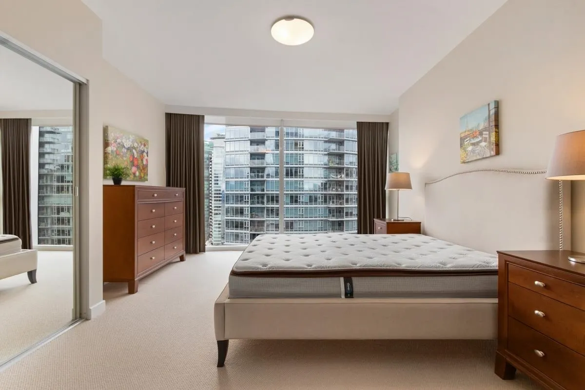 2102 1281 W Cordova Street