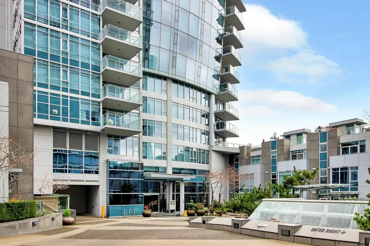 2102 1281 W Cordova Street