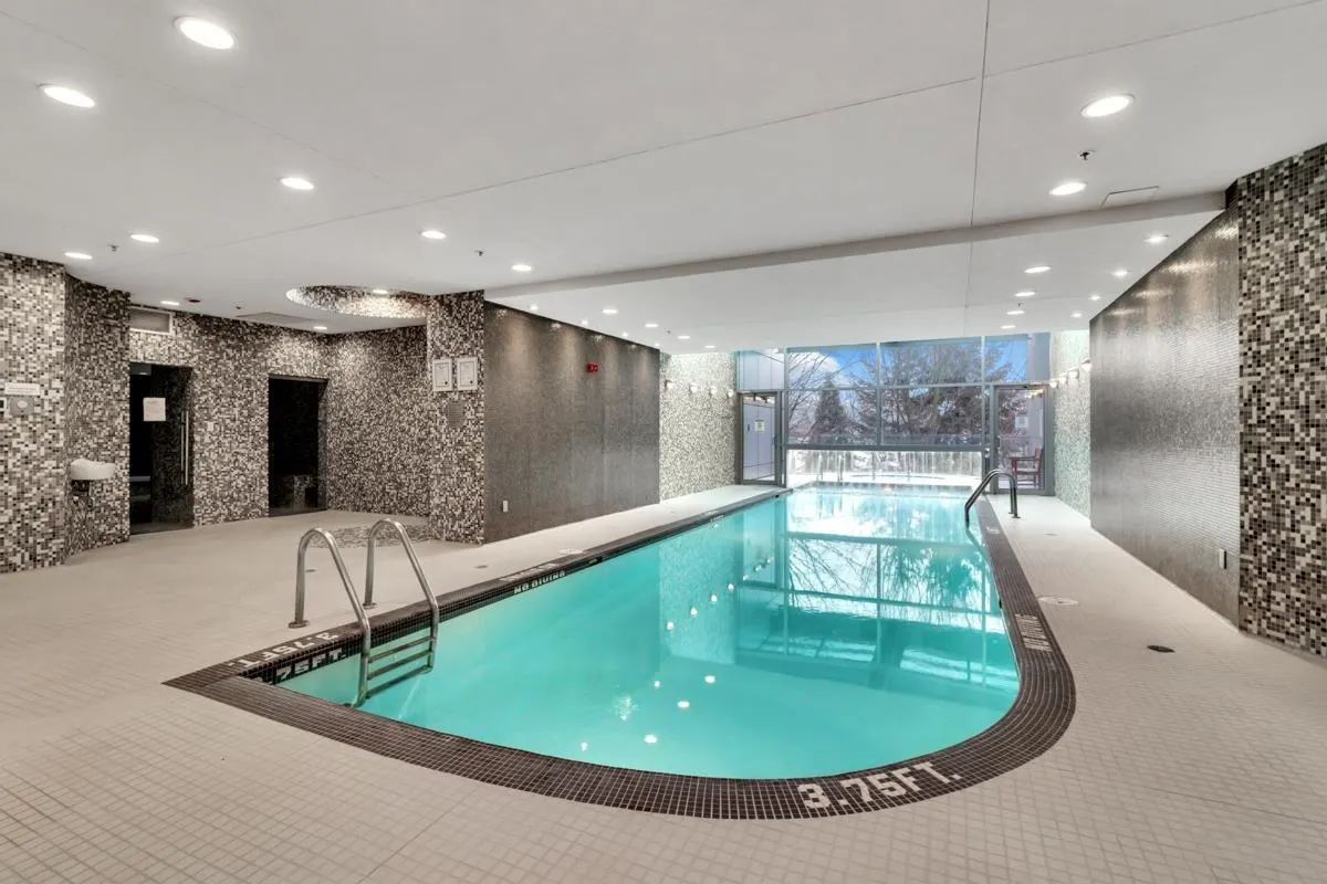 2102 1281 W Cordova Street