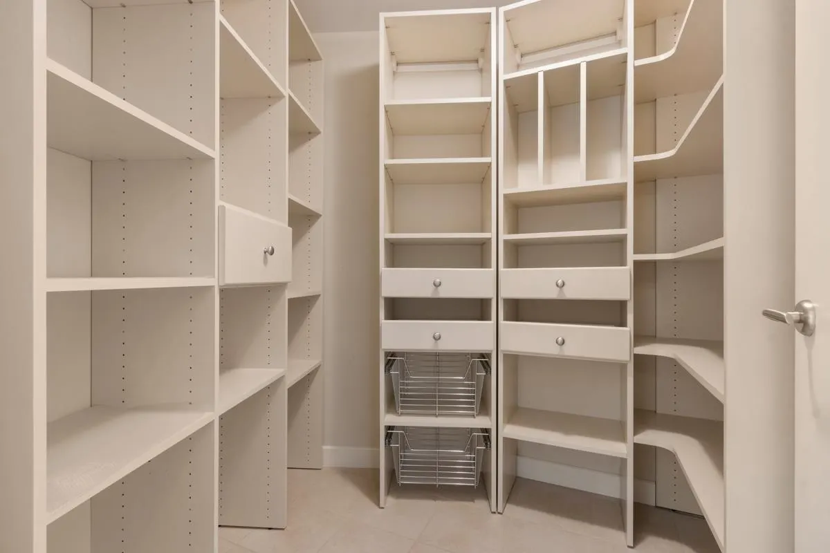 2102 1281 W Cordova Street