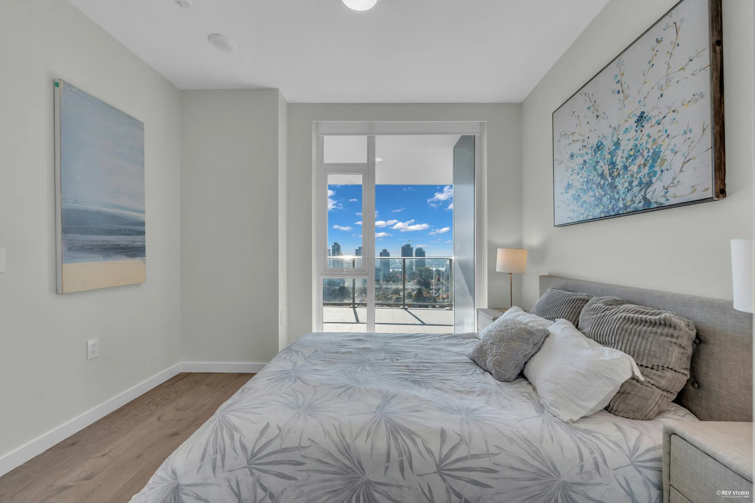 1504 7418 Paulson Street