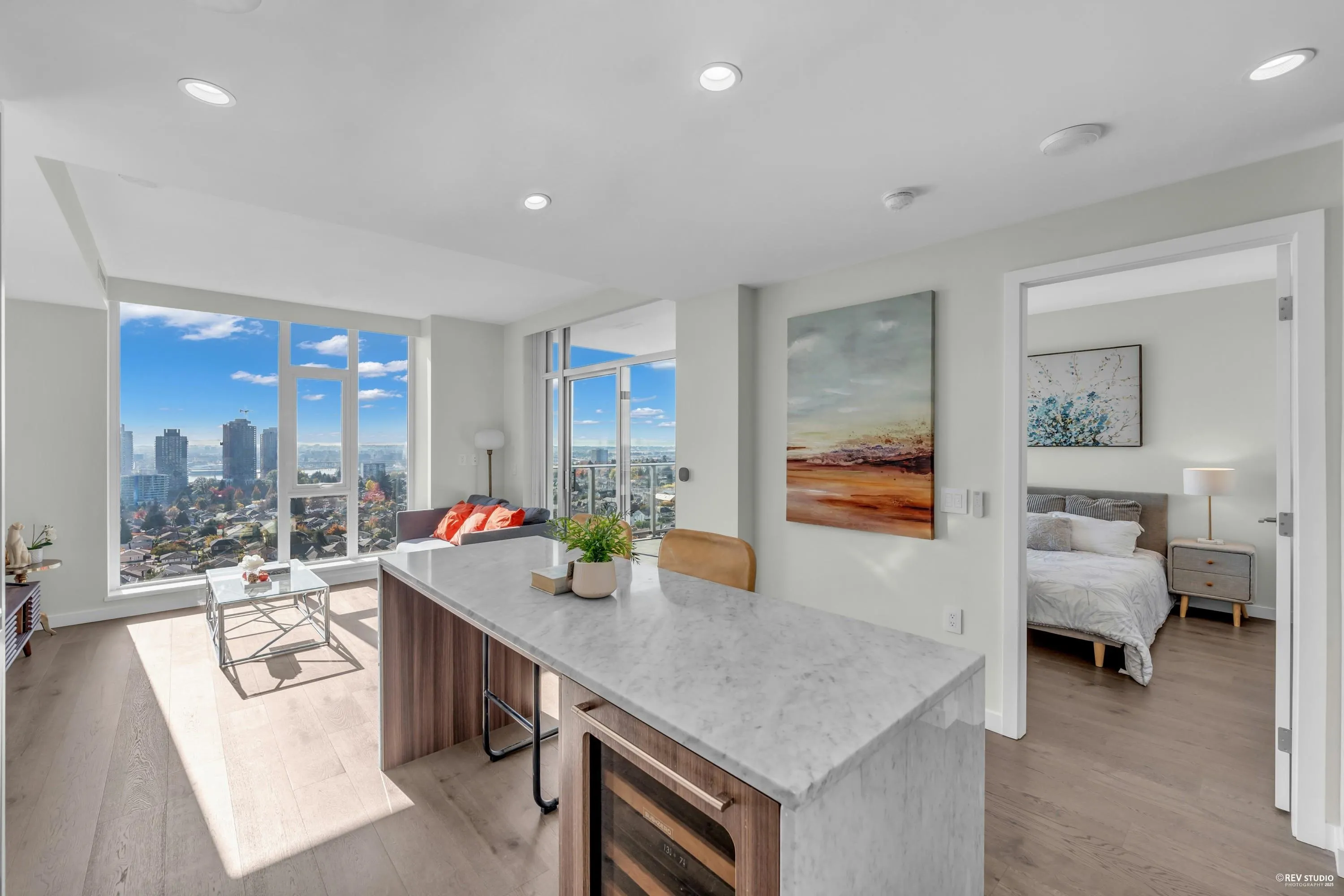 1504 7418 Paulson Street