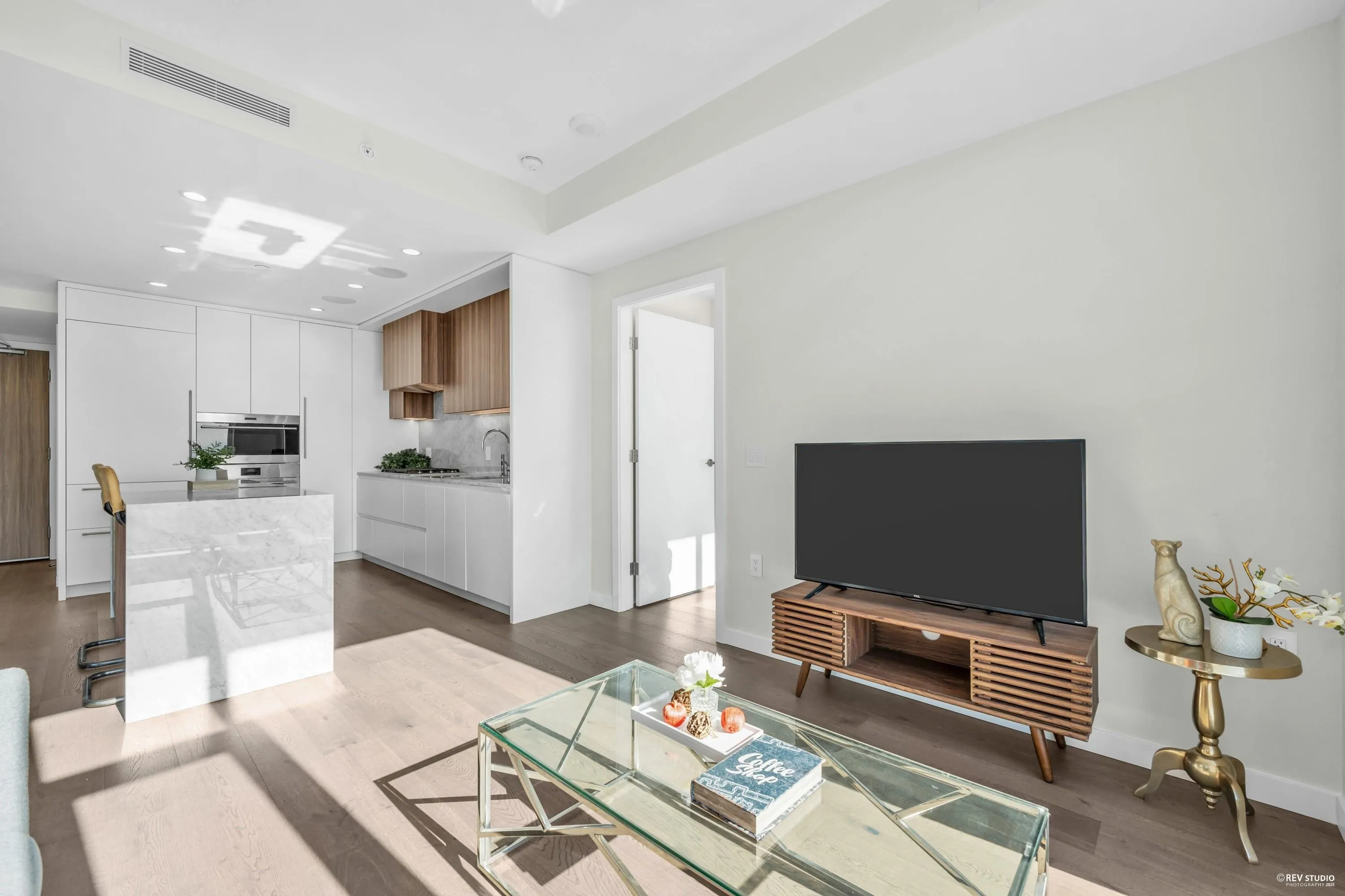 1504 7418 Paulson Street