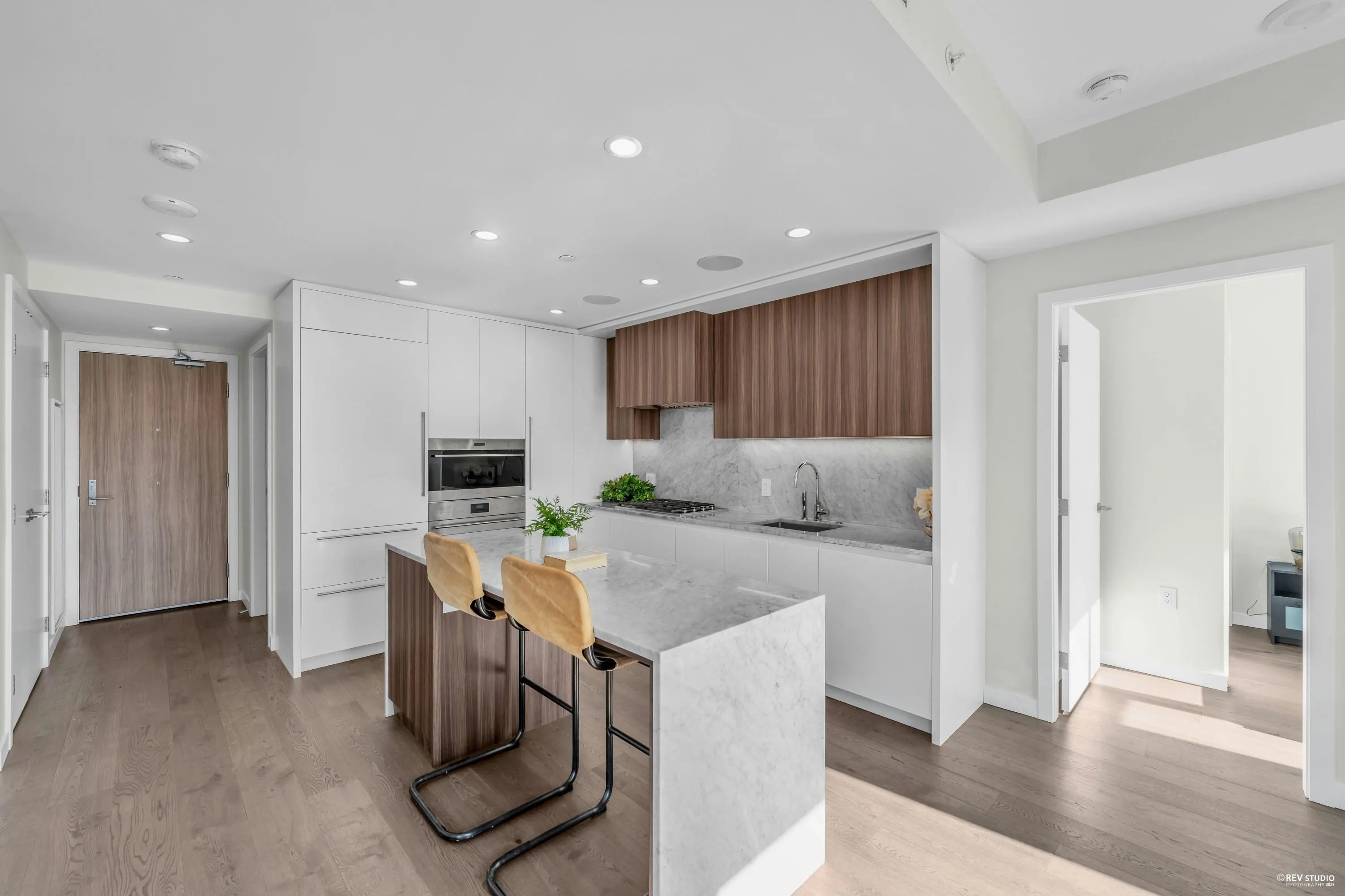 1504 7418 Paulson Street