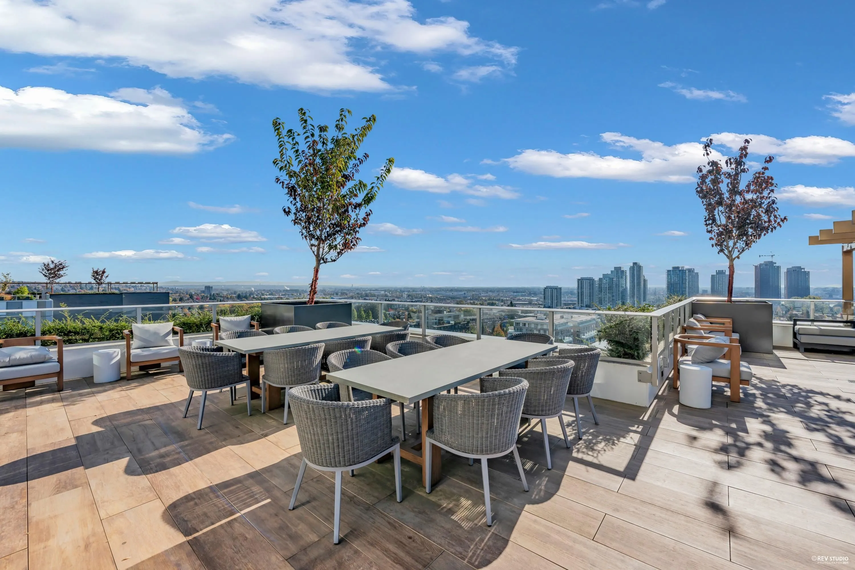 1504 7418 Paulson Street