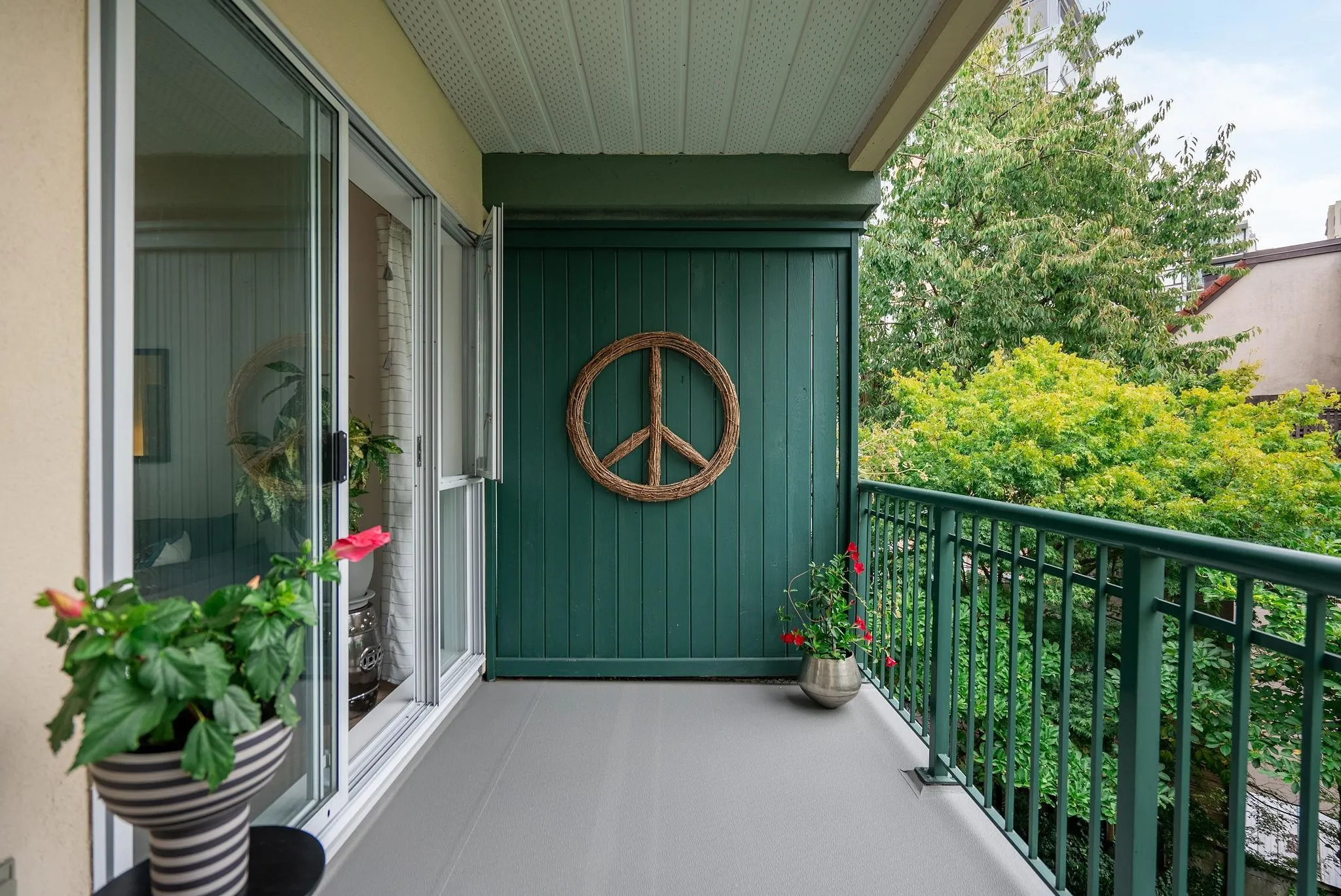 304 1928 Nelson Street