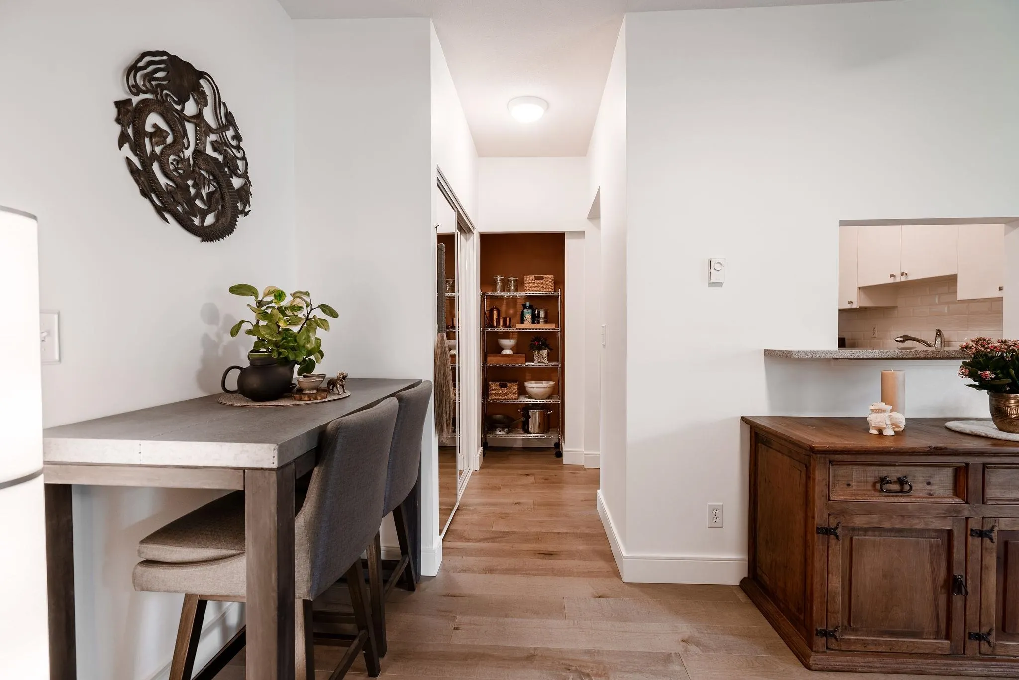 304 1928 Nelson Street