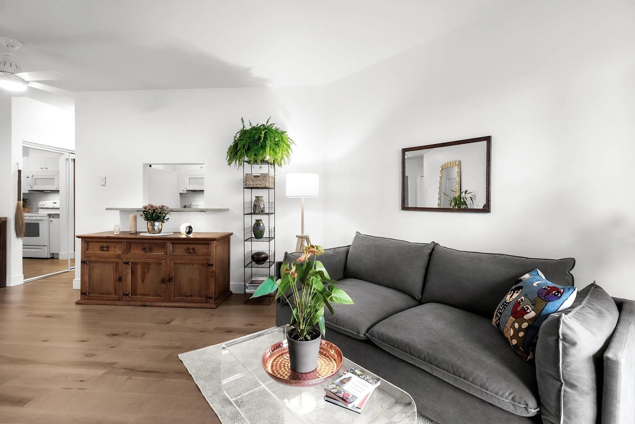 304 1928 Nelson Street