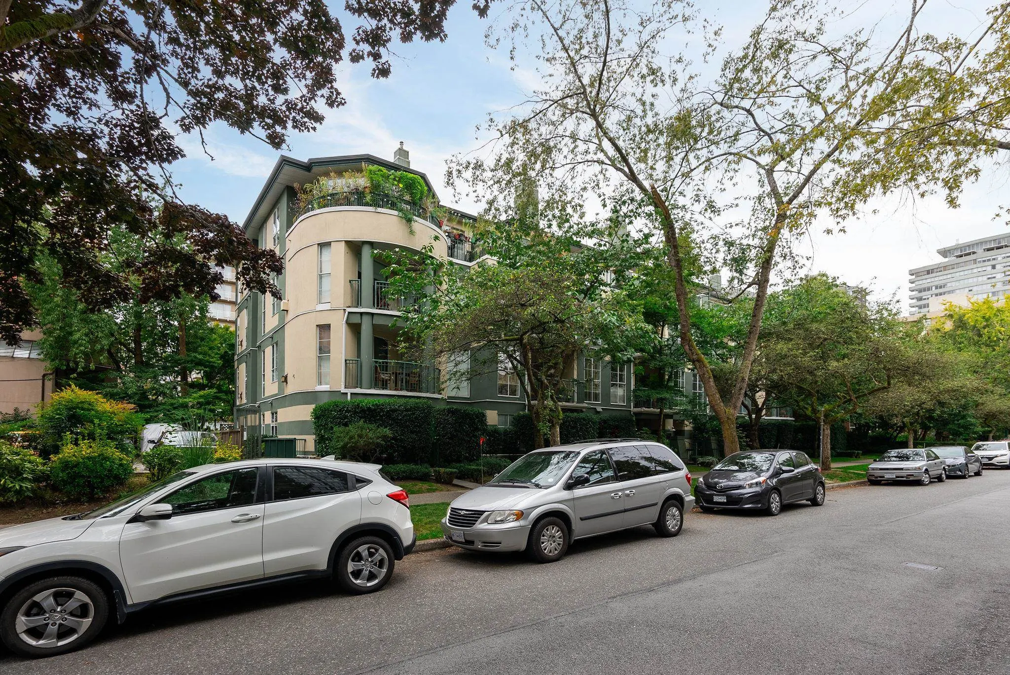 304 1928 Nelson Street