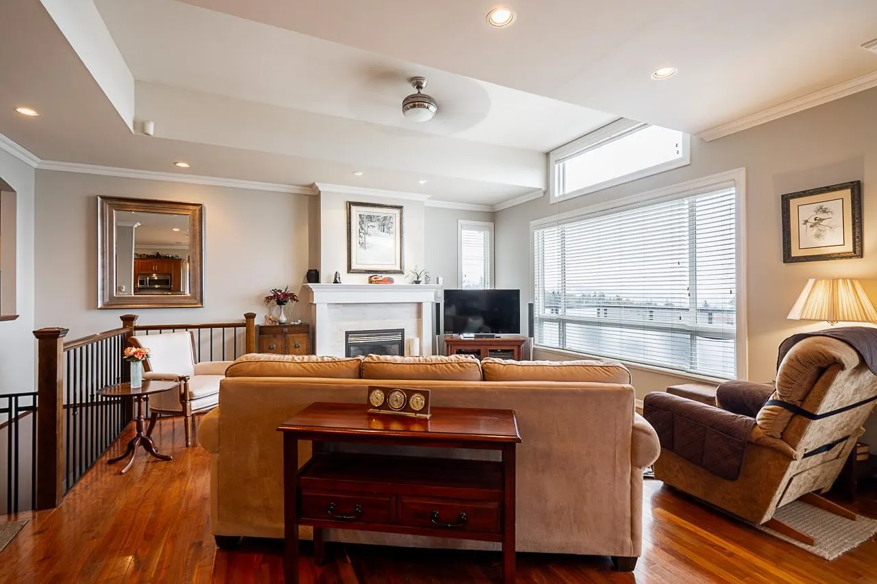 33775 Grewall Crescent