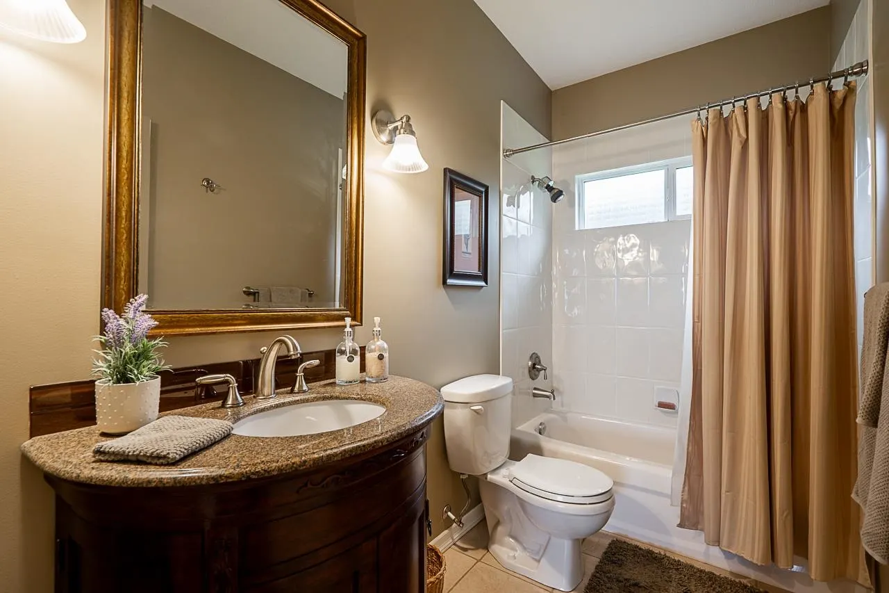 33775 Grewall Crescent