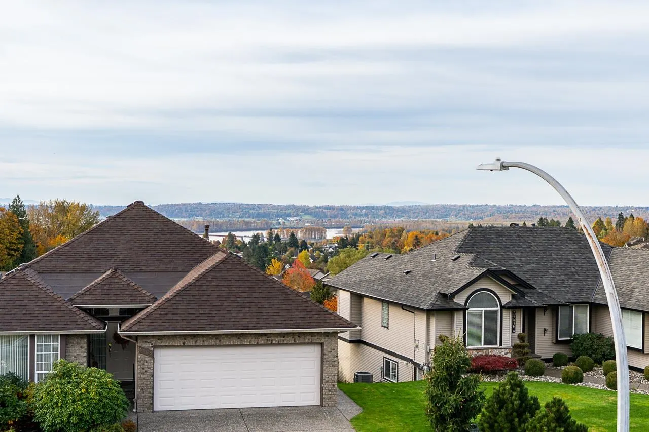 33775 Grewall Crescent