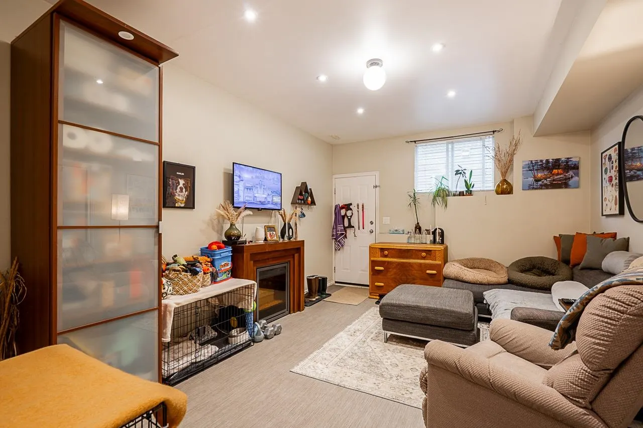 33775 Grewall Crescent