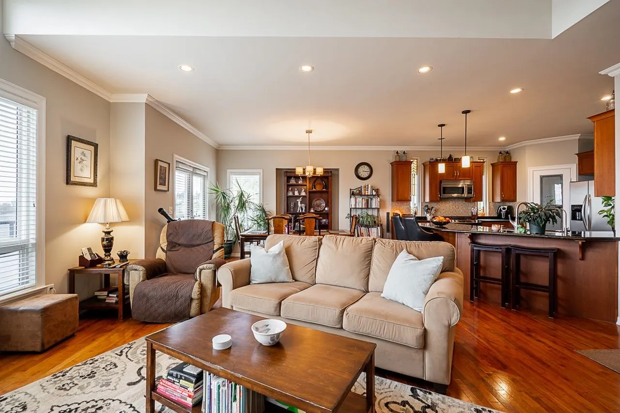 33775 Grewall Crescent