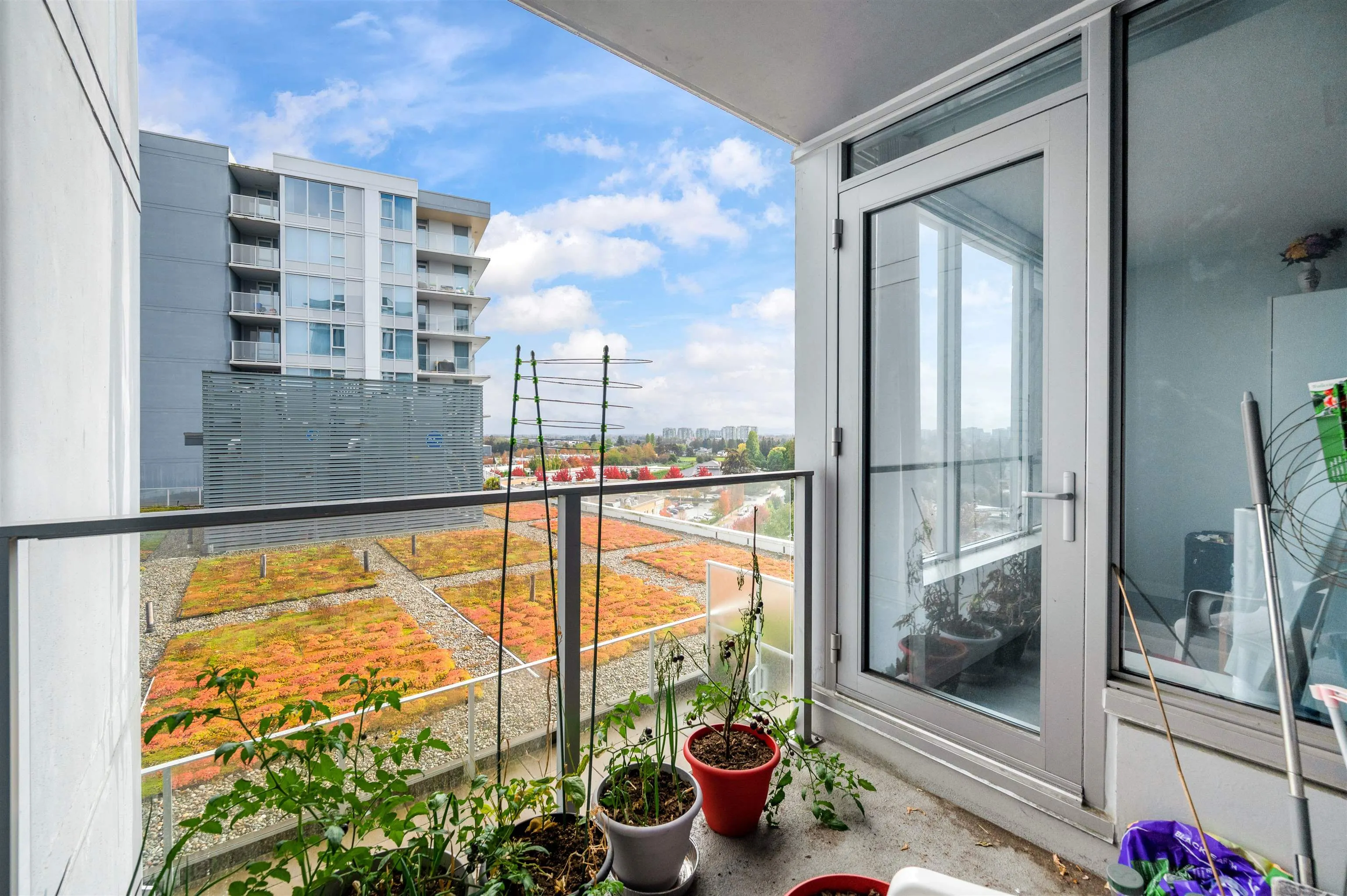 1103 8333 Sweet Avenue