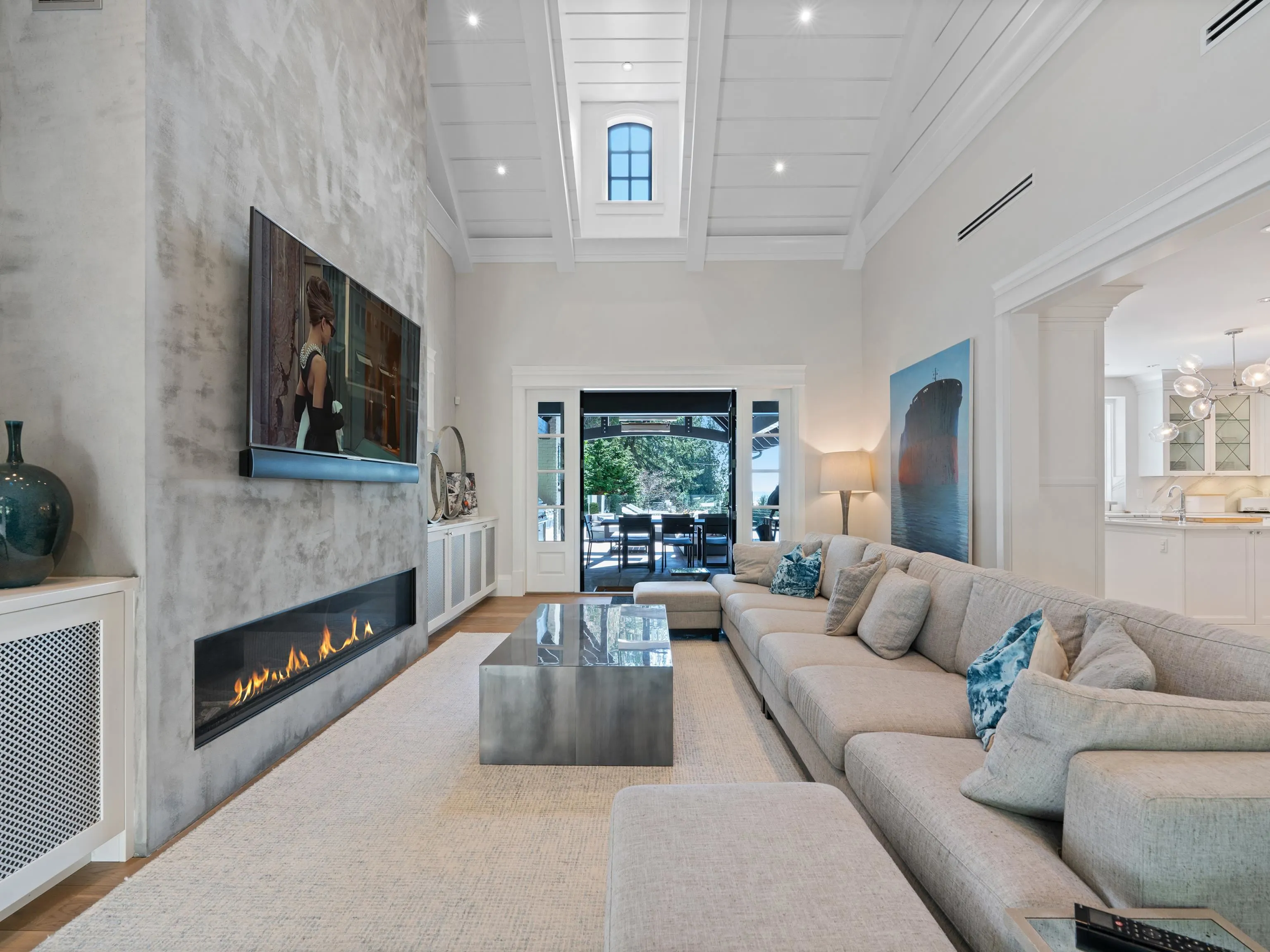 2985 Altamont Crescent