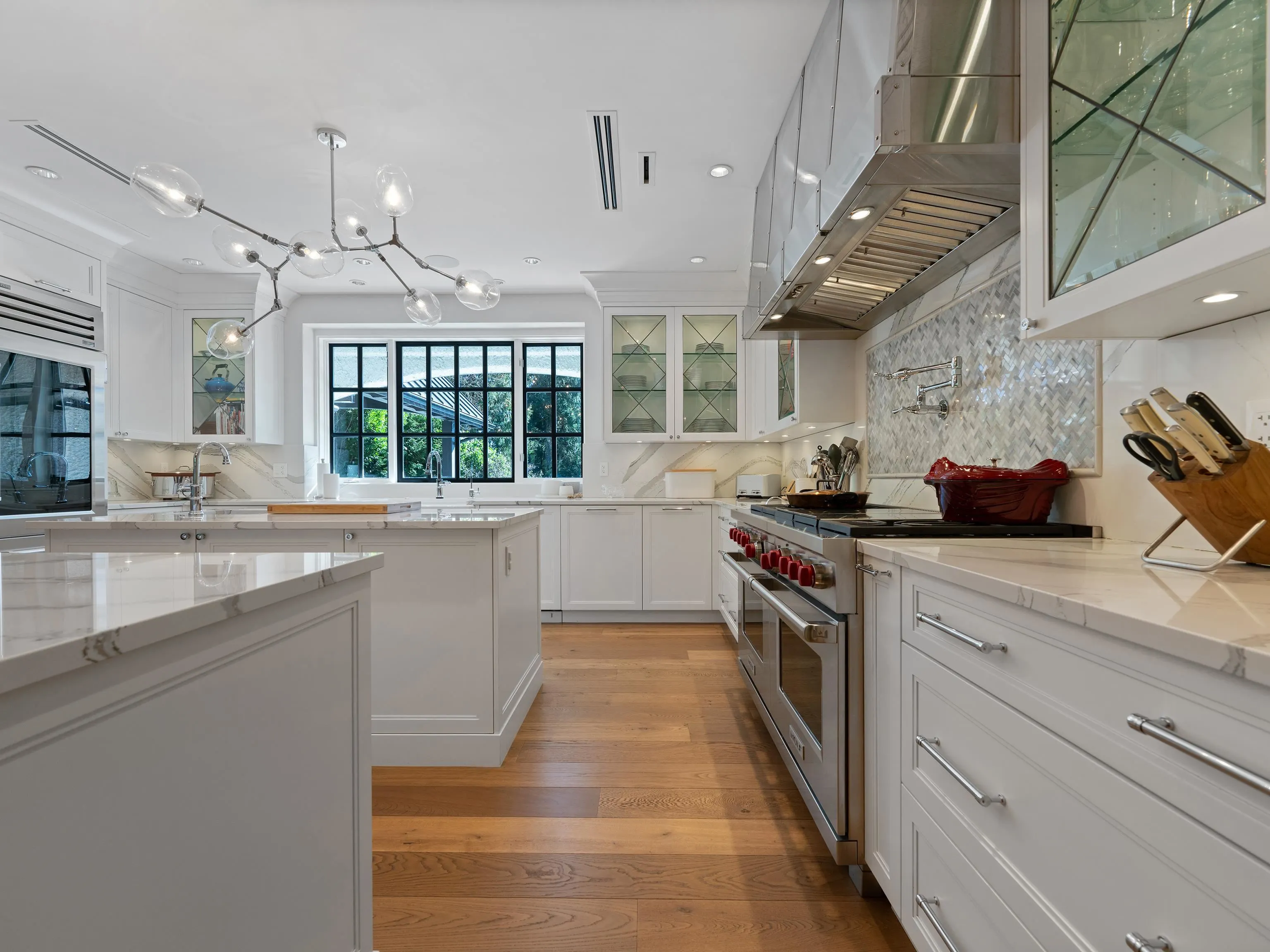 2985 Altamont Crescent