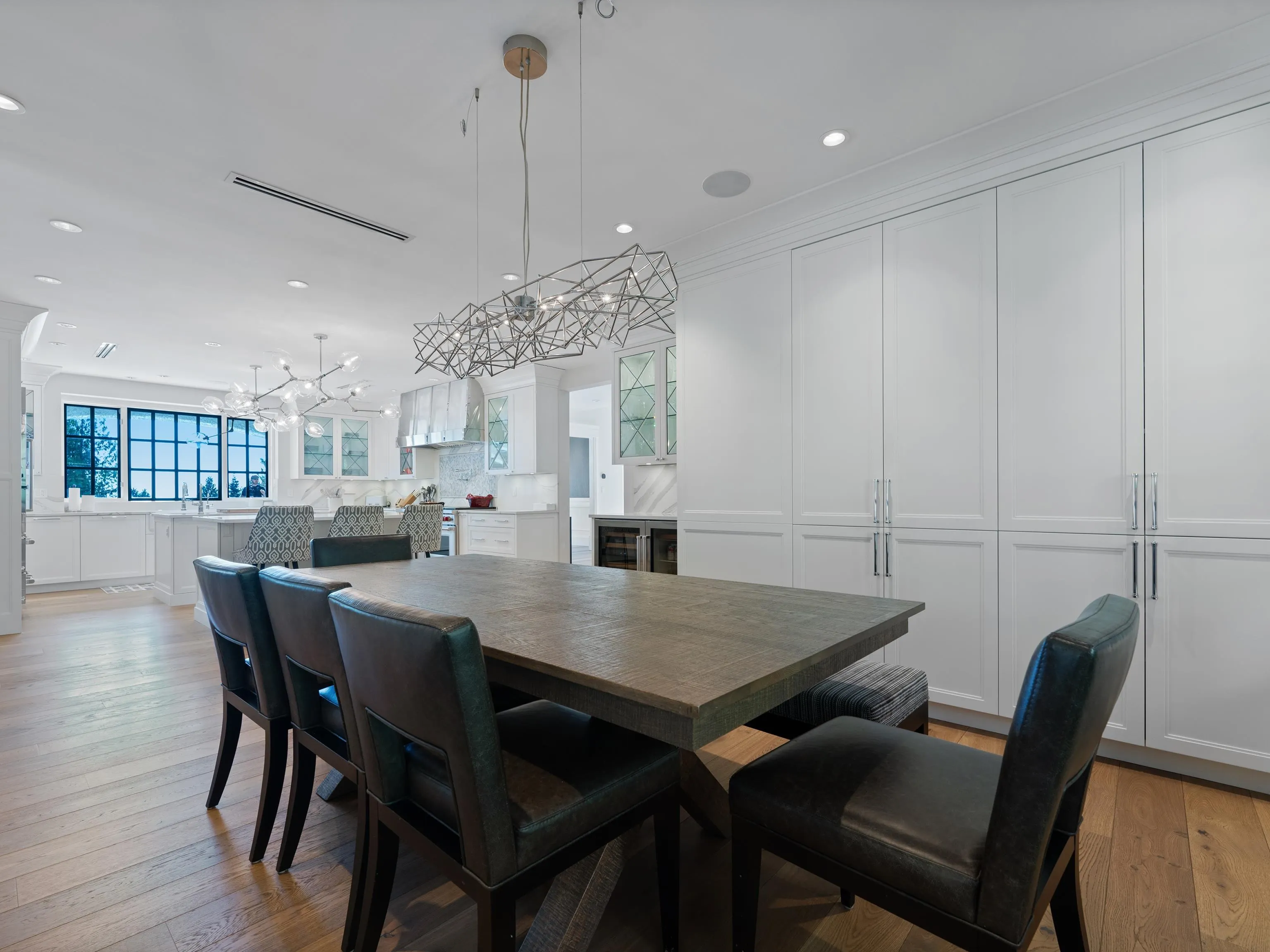 2985 Altamont Crescent