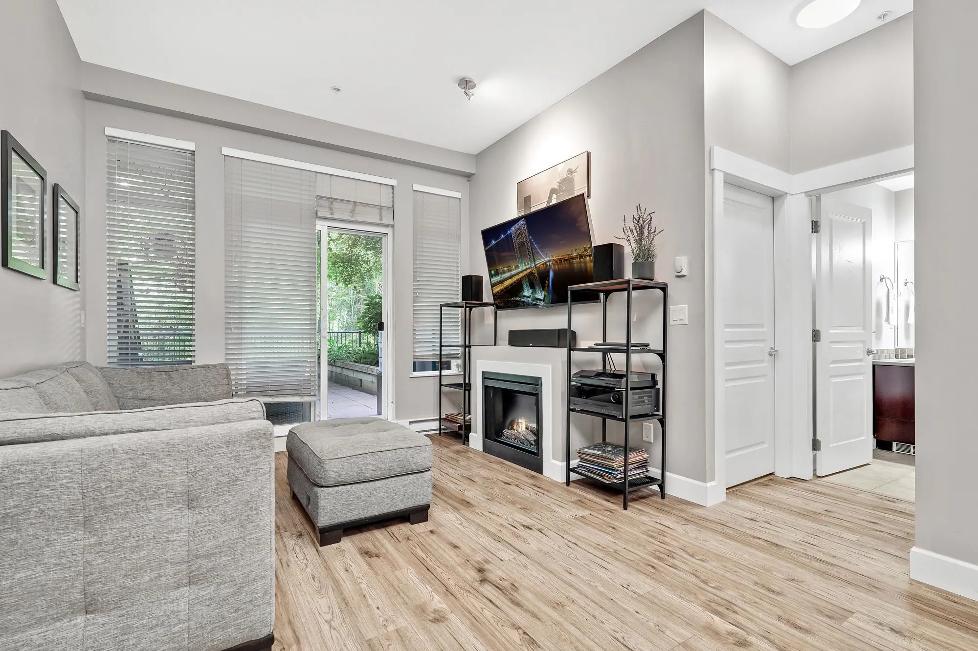 102 12283 224 Street