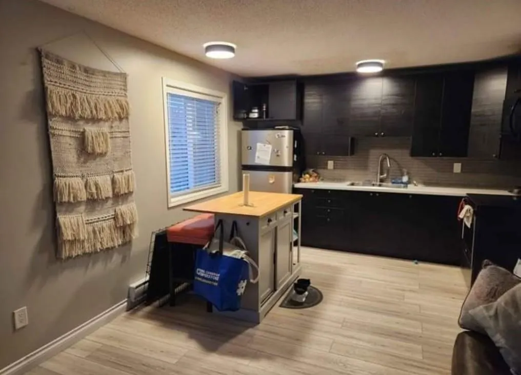 17 46160 Princess Avenue