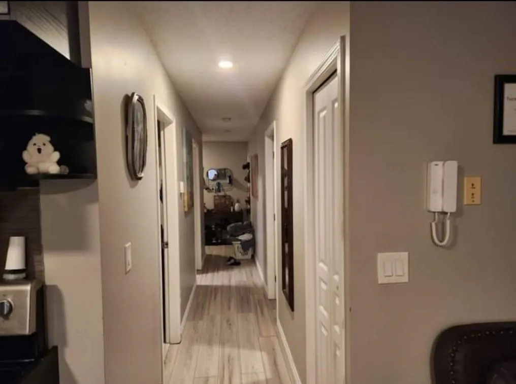 17 46160 Princess Avenue