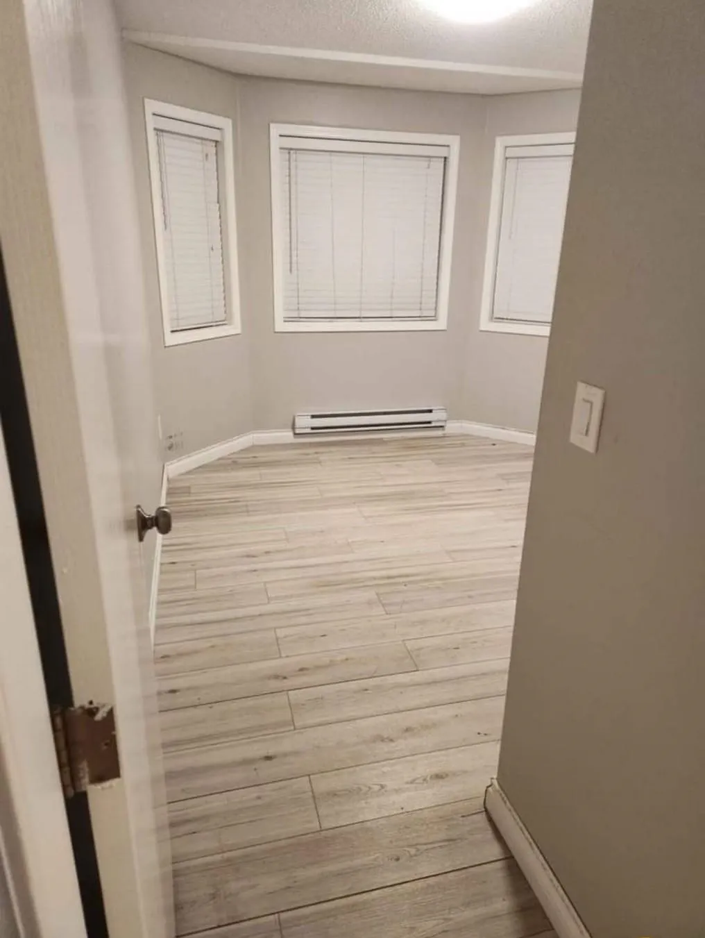 17 46160 Princess Avenue