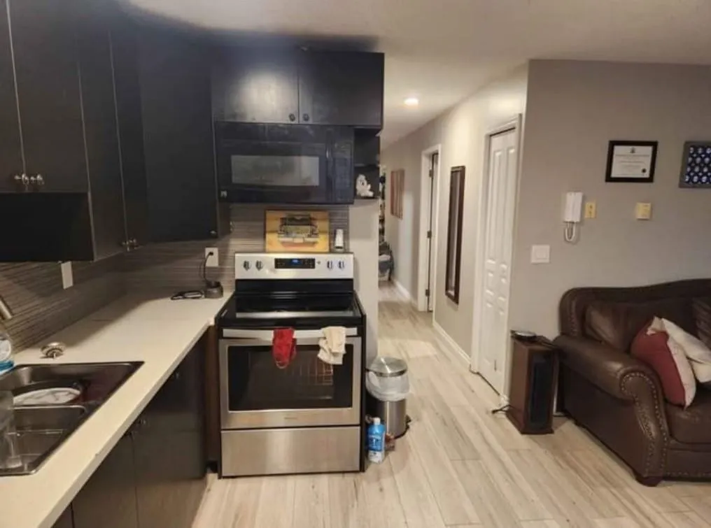 17 46160 Princess Avenue