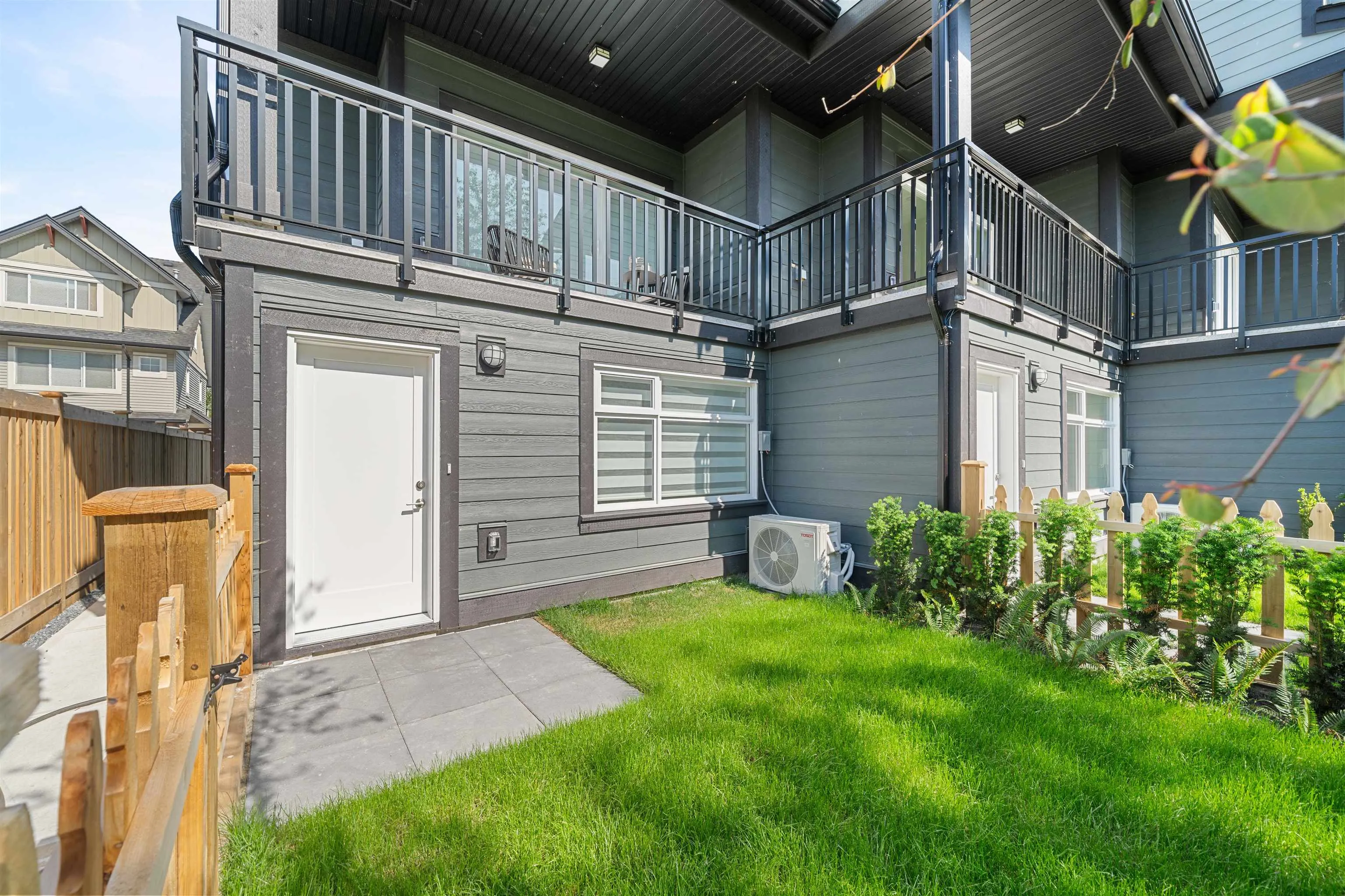 2 22551 Westminster Highway