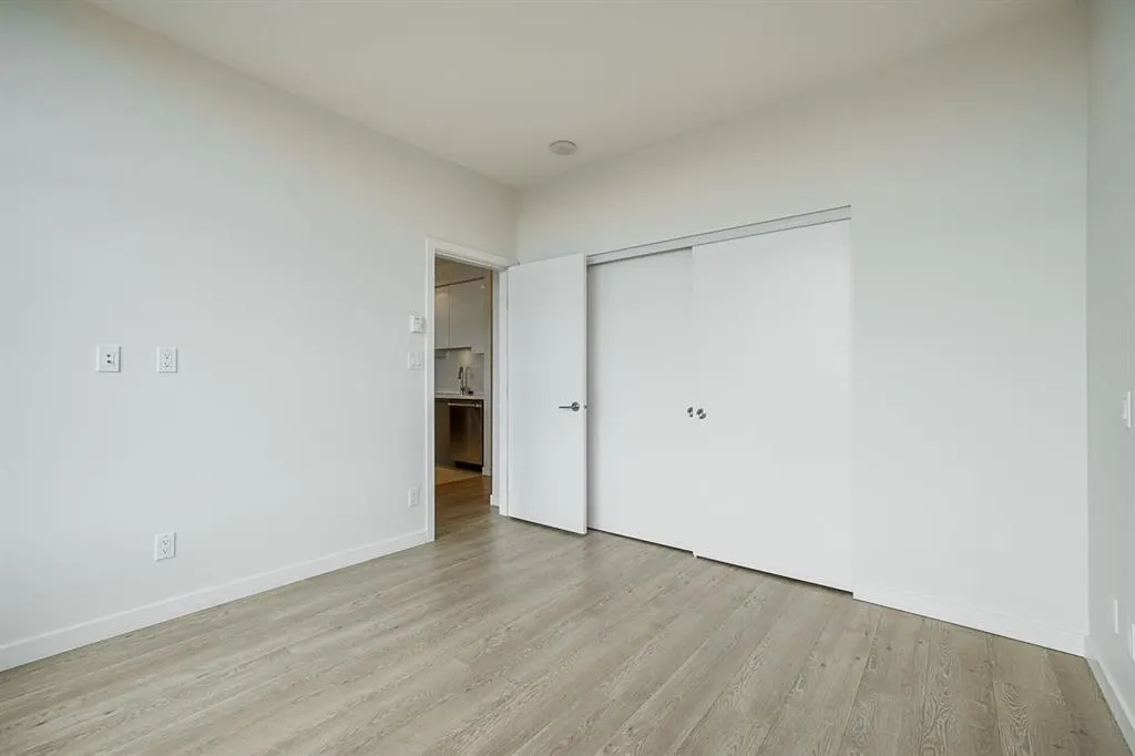 4004 3080 Lincoln Avenue