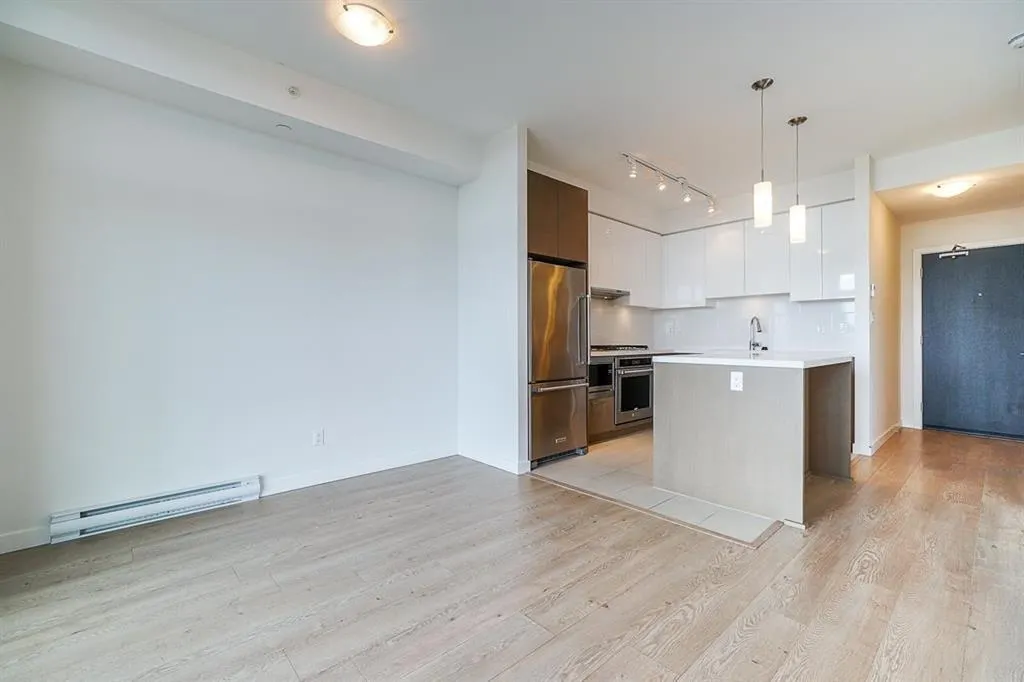 4004 3080 Lincoln Avenue