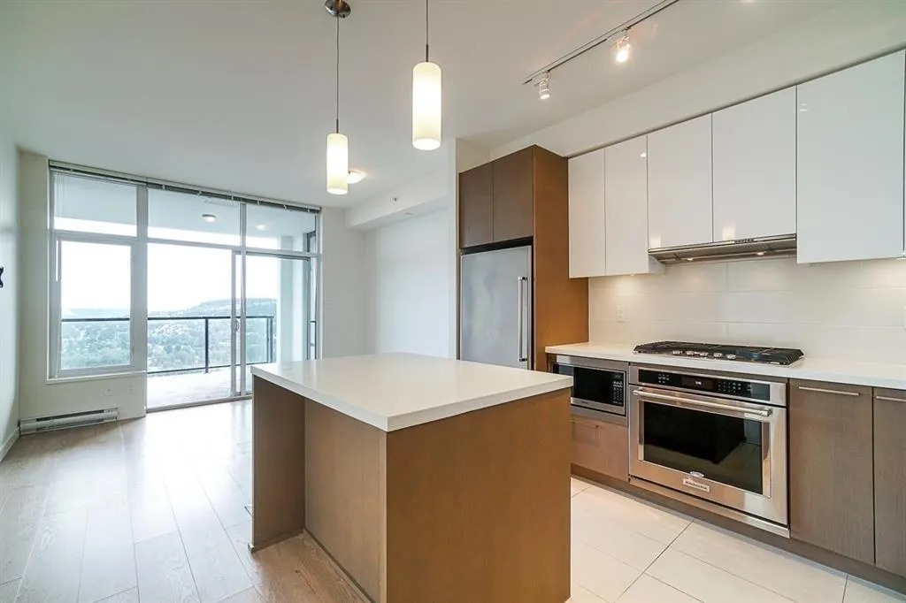 4004 3080 Lincoln Avenue