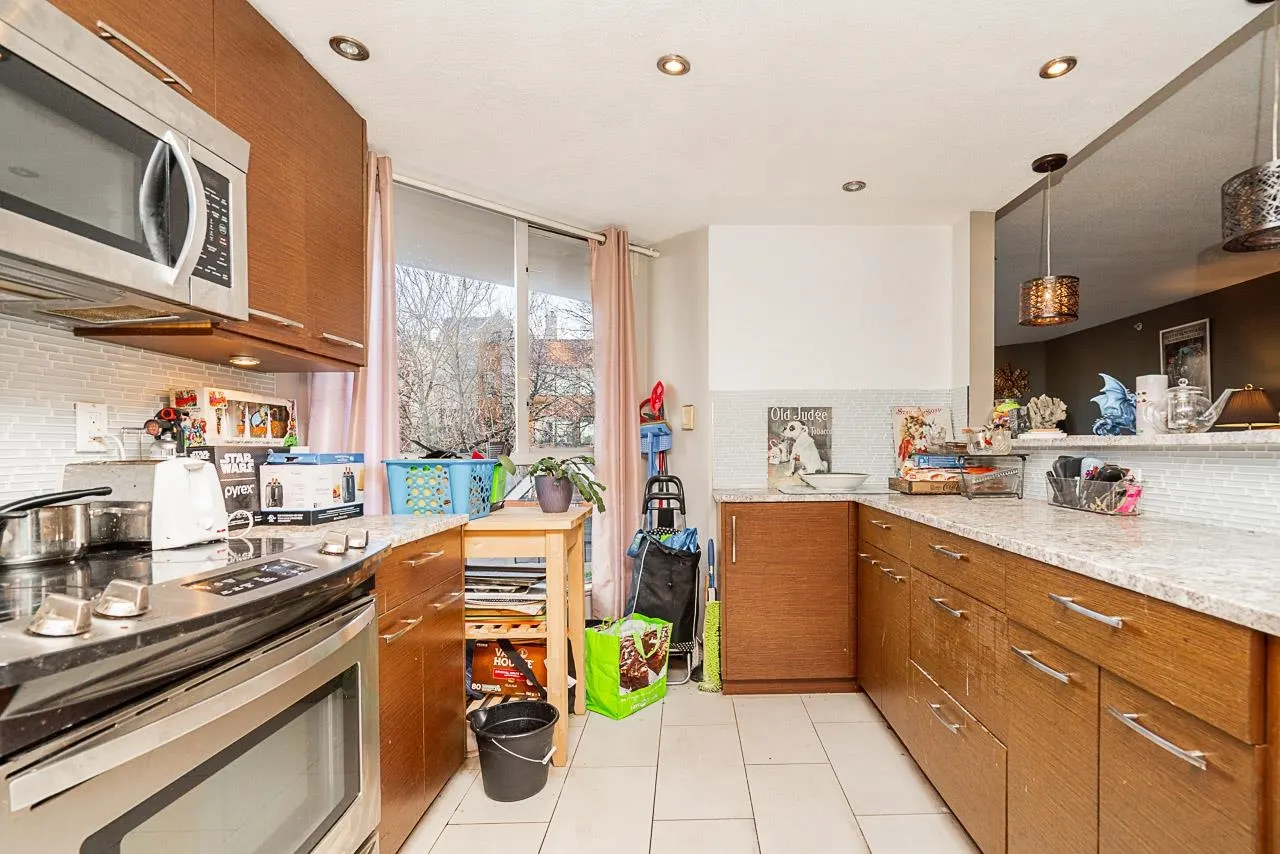 301 1185 Quayside Drive