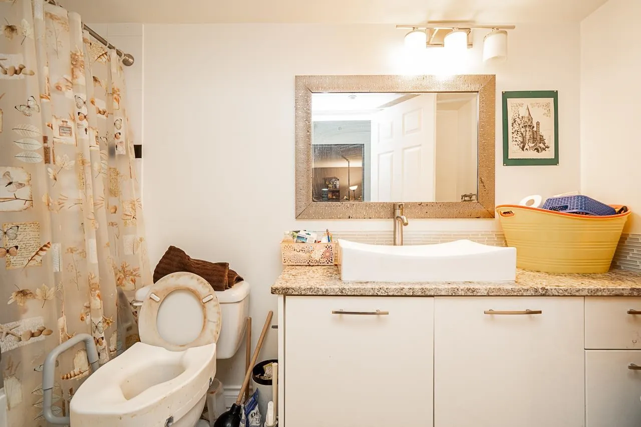 301 1185 Quayside Drive