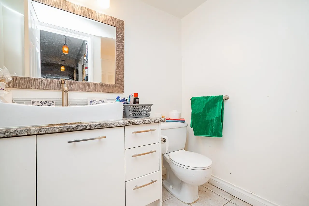 301 1185 Quayside Drive