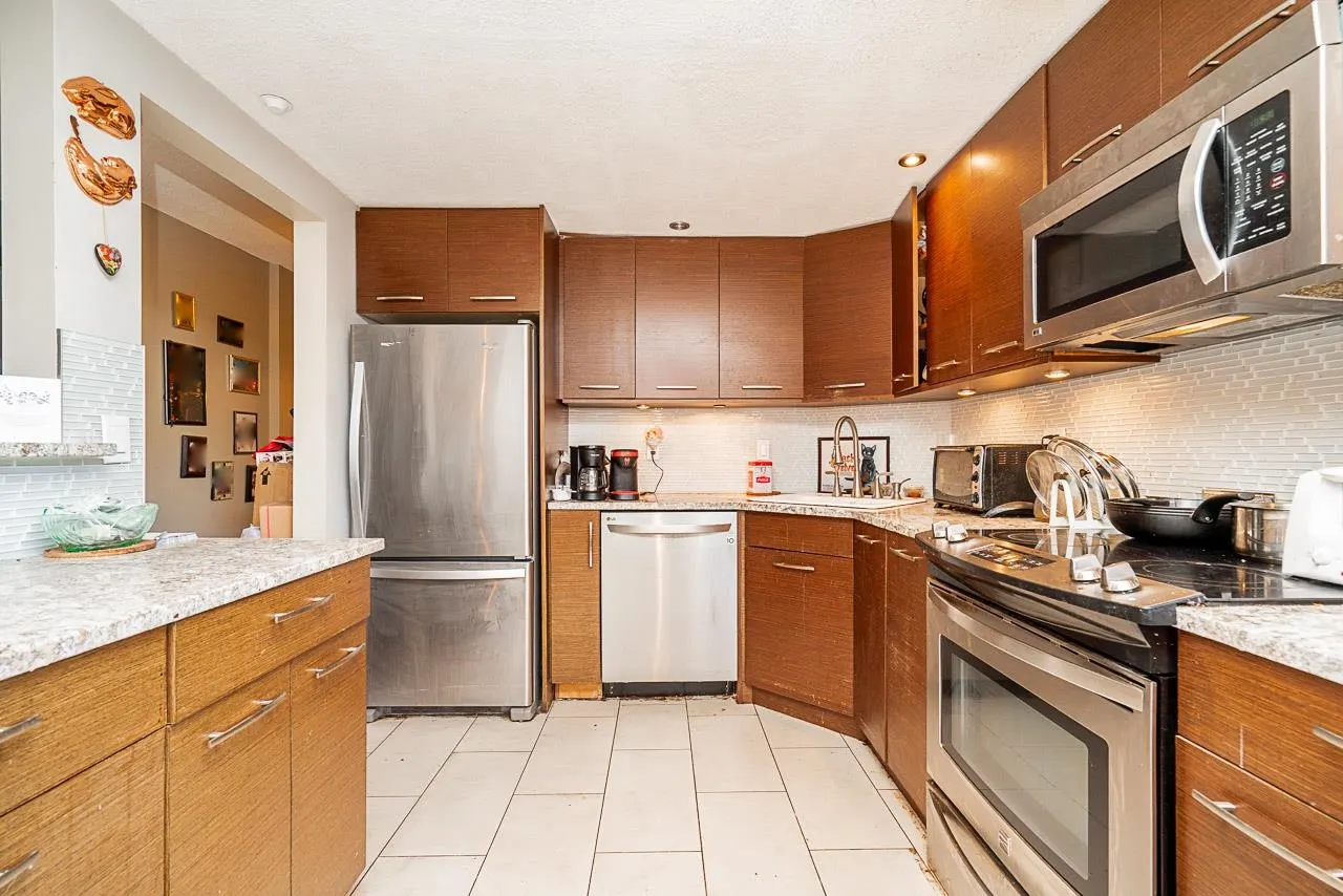 301 1185 Quayside Drive